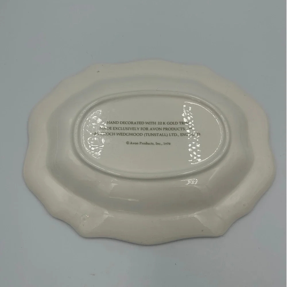 Avon 1976 Enoch Wedgwood Fruit Bird Trinket Dish 22K Gold Trim England 9‎ Inch
